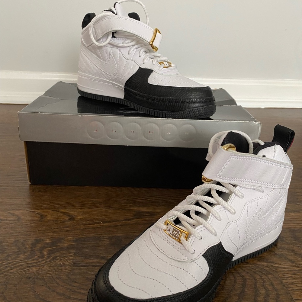 2008 AF-1 Jordan - Black & White
